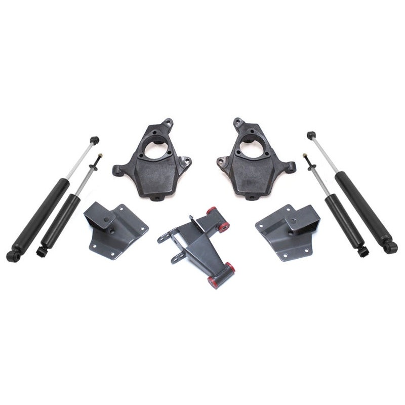MaxTrac 99-06 GM C1500 2WD 2in/4in Lowering Spindle Kit